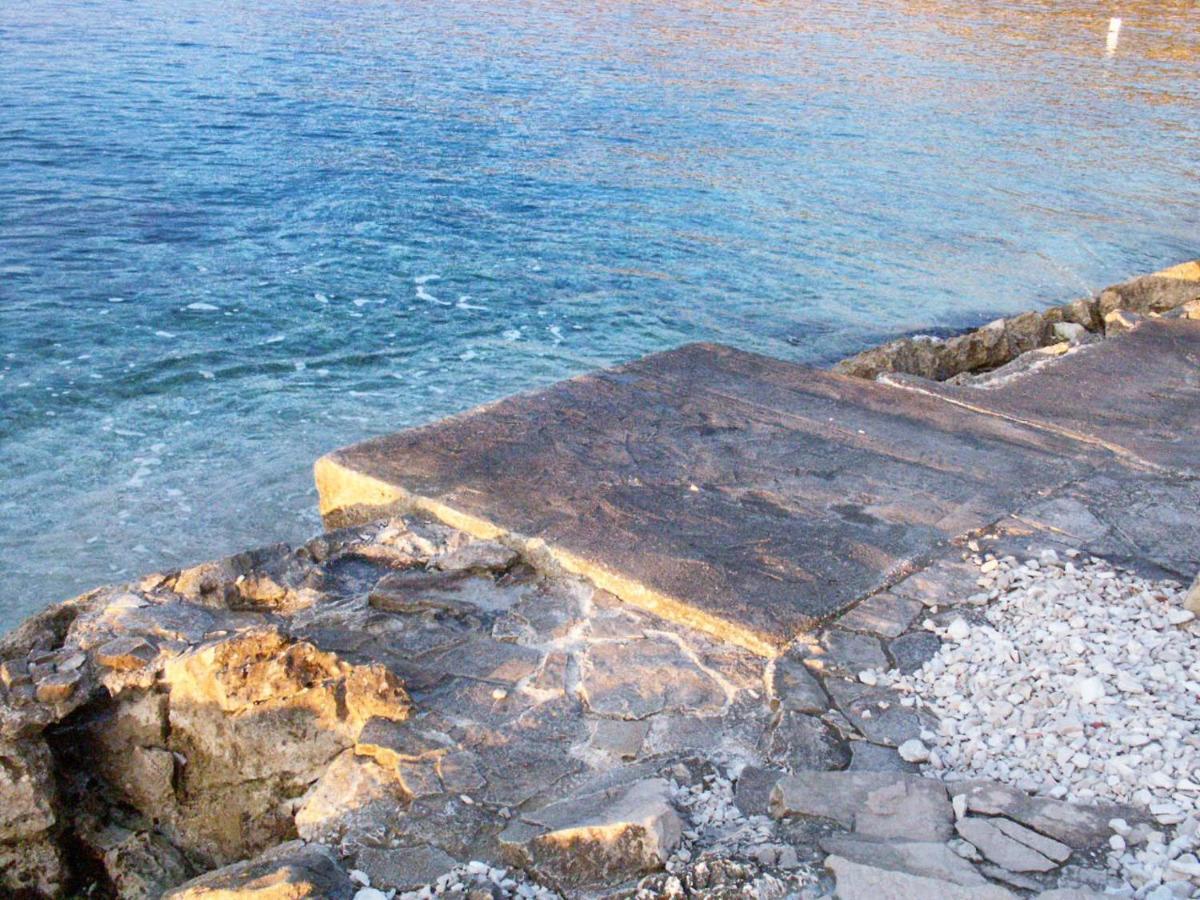 Apartments By The Sea Maslinica, Solta - 774 Grohote المظهر الخارجي الصورة