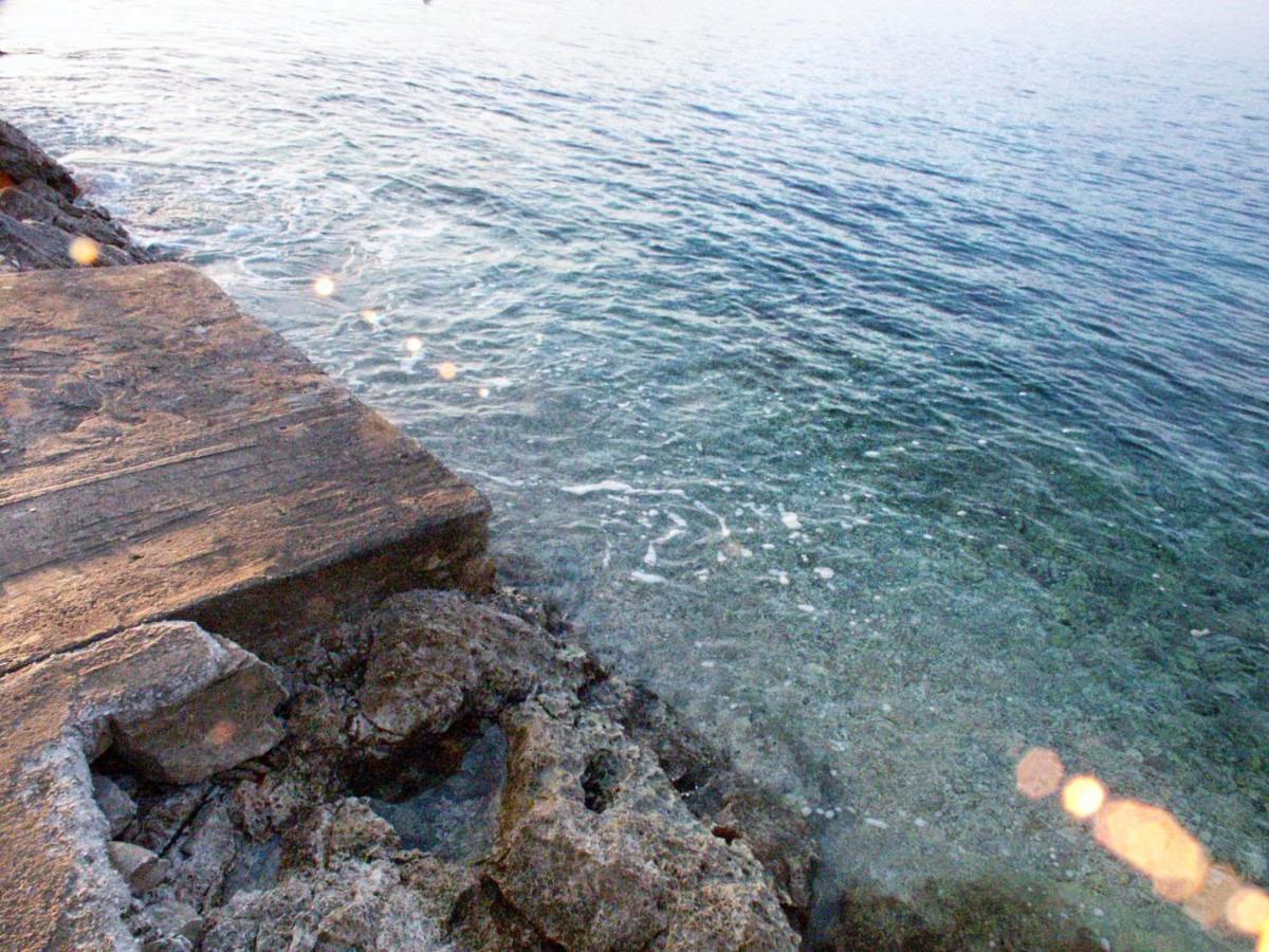 Apartments By The Sea Maslinica, Solta - 774 Grohote المظهر الخارجي الصورة