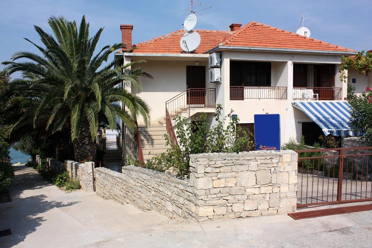 Apartments By The Sea Maslinica, Solta - 774 Grohote المظهر الخارجي الصورة