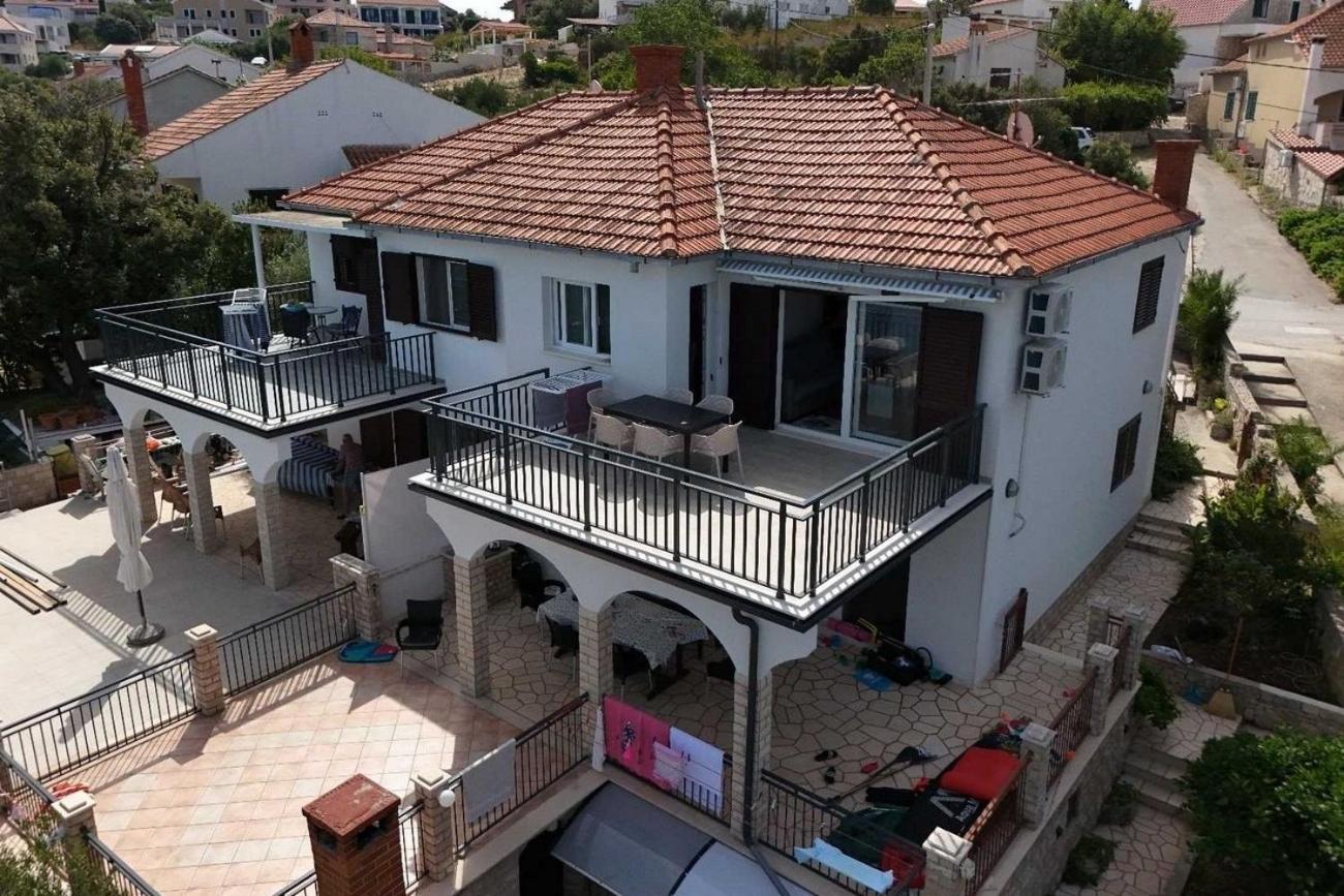 Apartments By The Sea Maslinica, Solta - 774 Grohote المظهر الخارجي الصورة